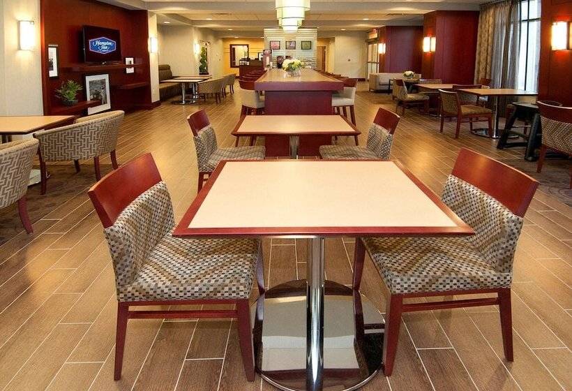 בית מלון כפרי Hampton Inn By Hilton Brampton Toronto