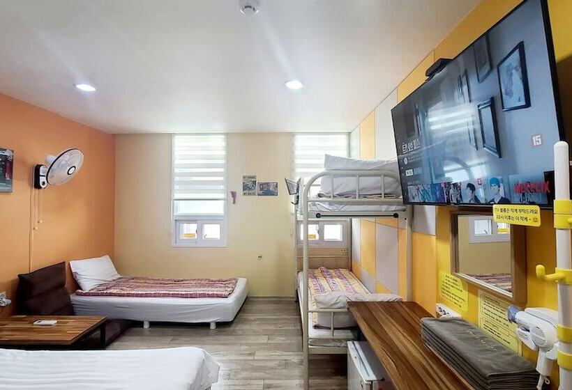 בית מלון כפרי Hostel Tommy