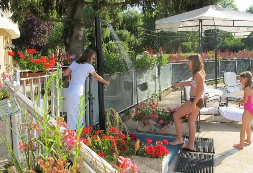 Отель Hôtel Acostel