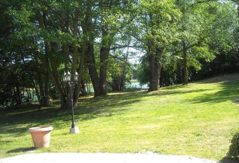 Отель Hôtel Acostel