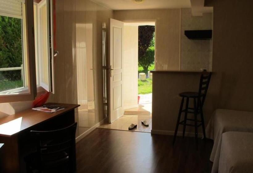 Отель Hôtel Acostel