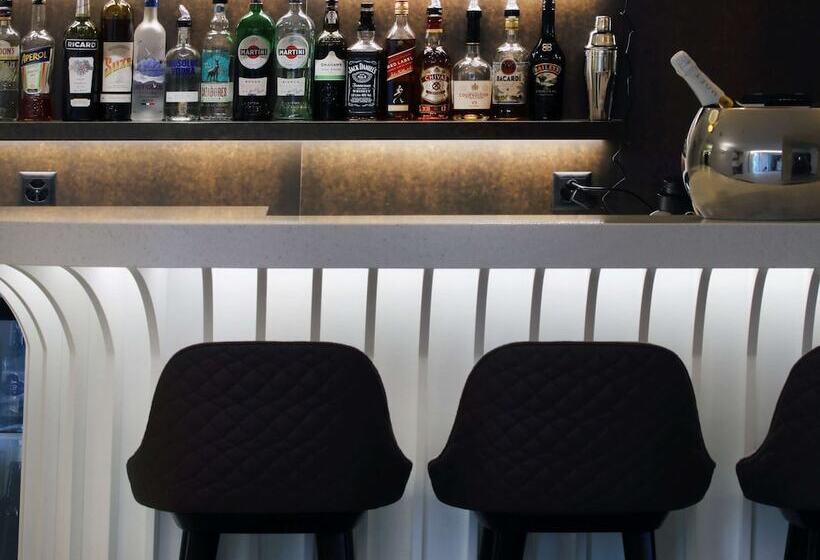 فندق Mercure Fribourg Centre Remparts