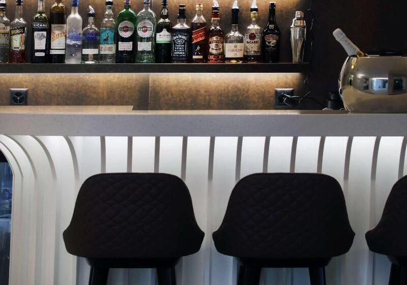 فندق Mercure Fribourg Centre Remparts