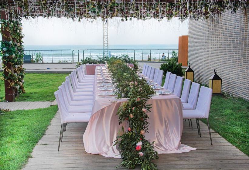 Отель Hyatt Regency Qingdao