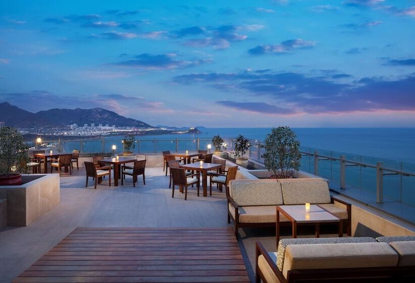 Отель Hyatt Regency Qingdao