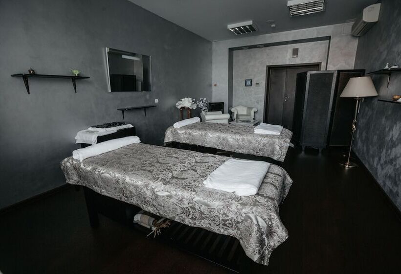 هتل Imperial Club Delux