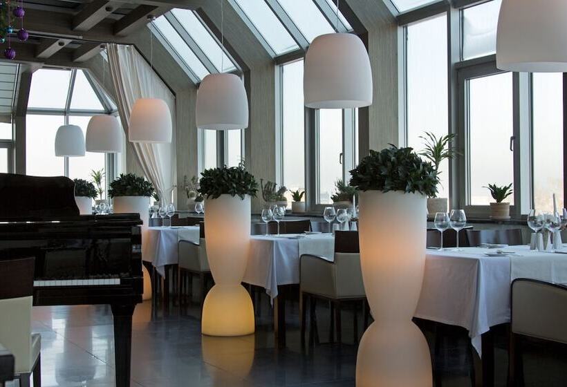 International Hotel Sayen