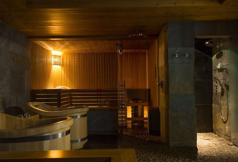 International Hotel Sayen