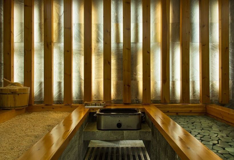 International Hotel Sayen