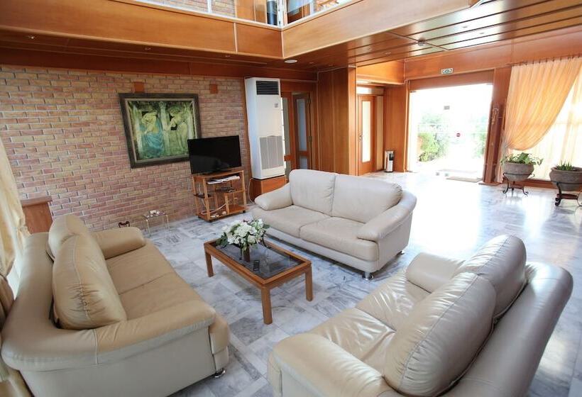 בית מלון כפרי Iria Beach