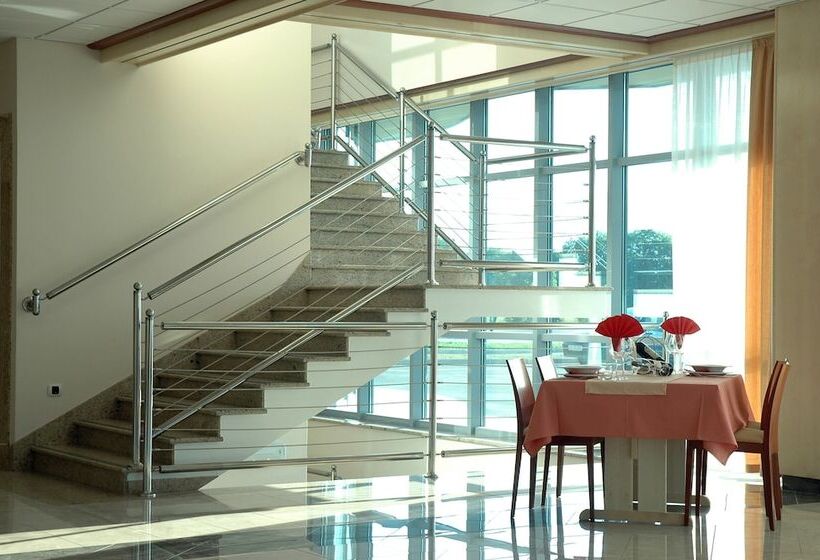 هتل Krek Superior