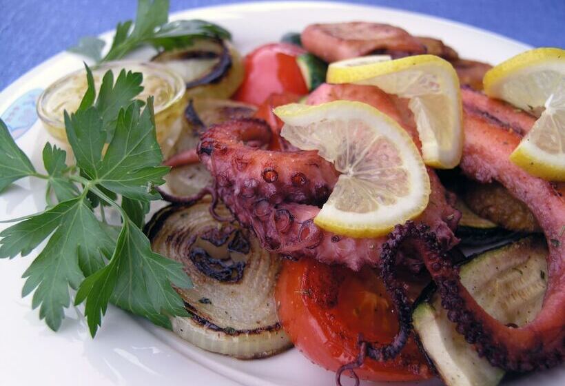 هتل Krek Superior