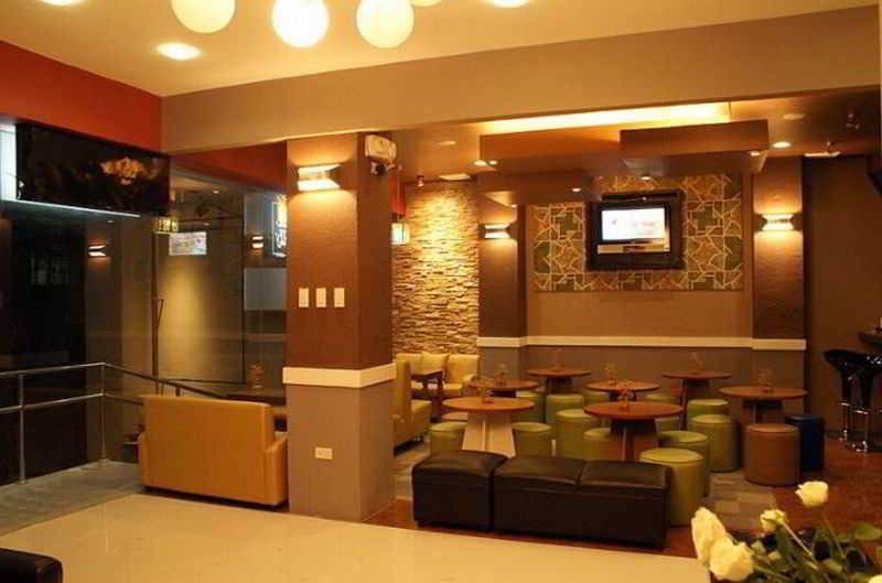 Отель La Gloria Residence Inn