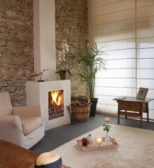 فندق La Plaça Madremanya