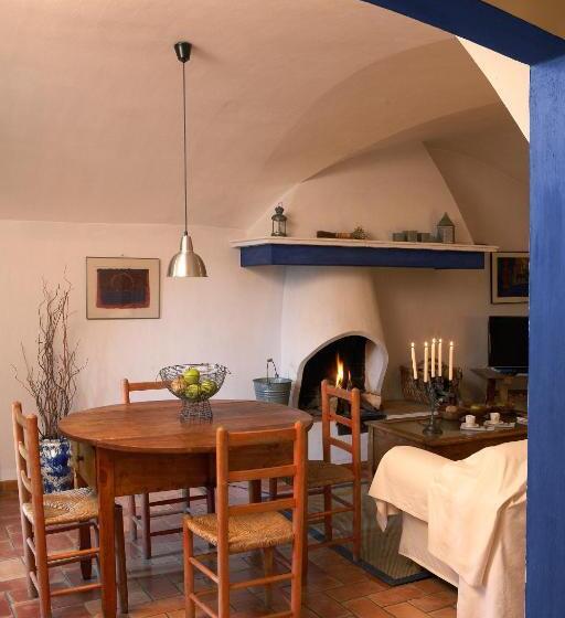 فندق La Plaça Madremanya