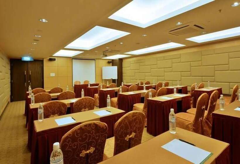 فندق Lintas View