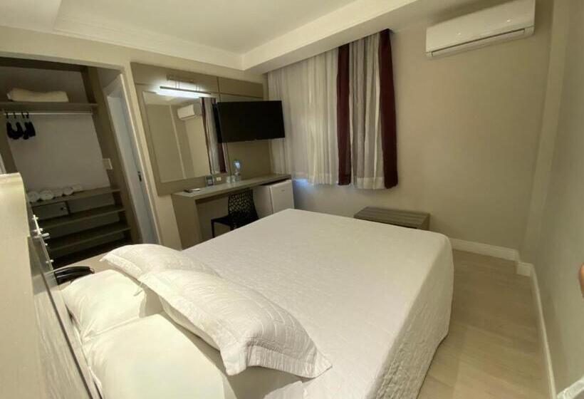 هتل Marimar The Place