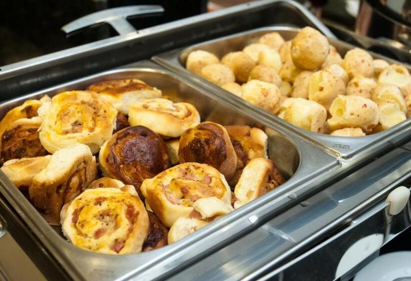 هتل Marimar The Place