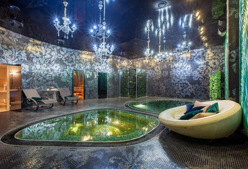 호텔 Matreshka Plaza