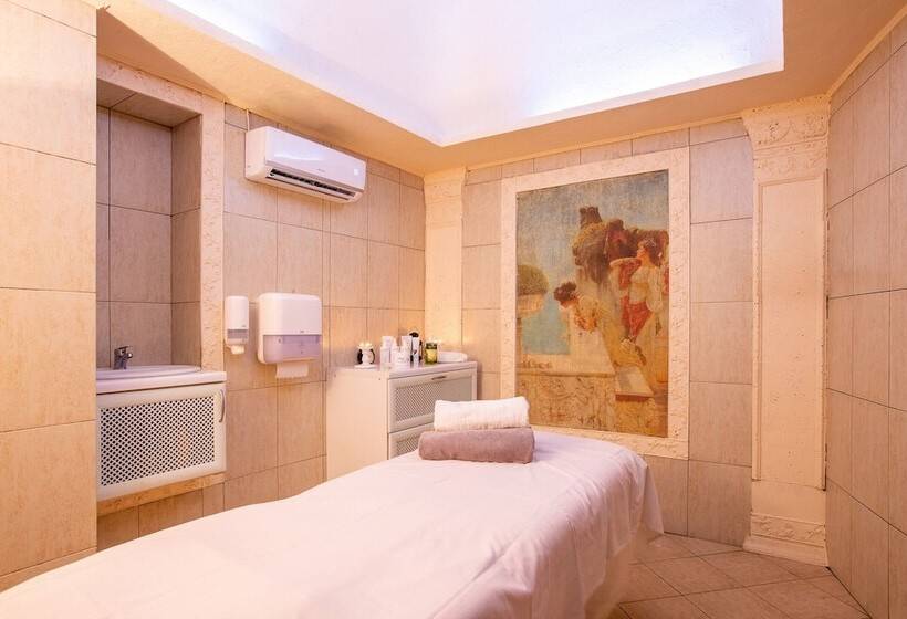 호텔 Matreshka Plaza