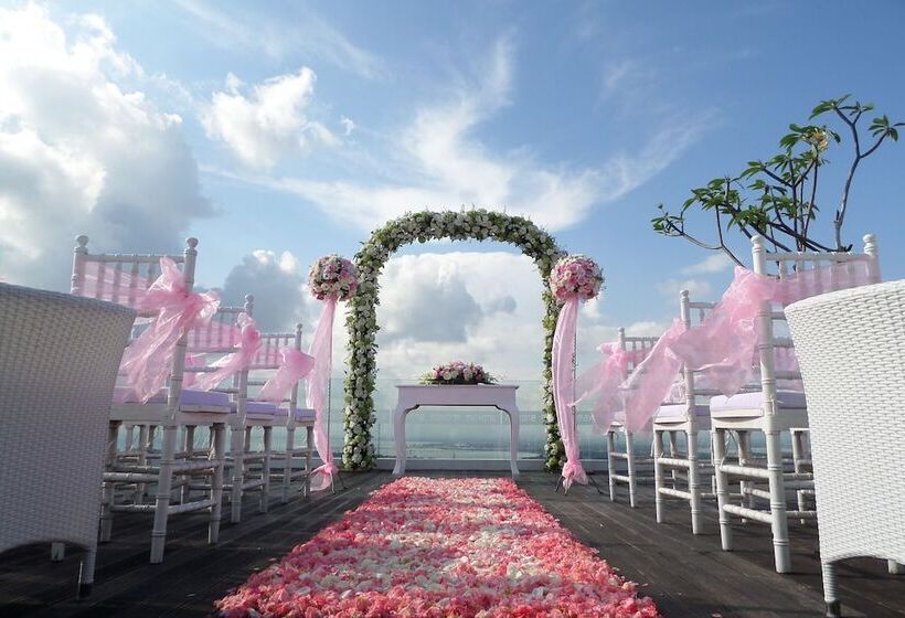 Maxonehotels At Bukit Jimbaran