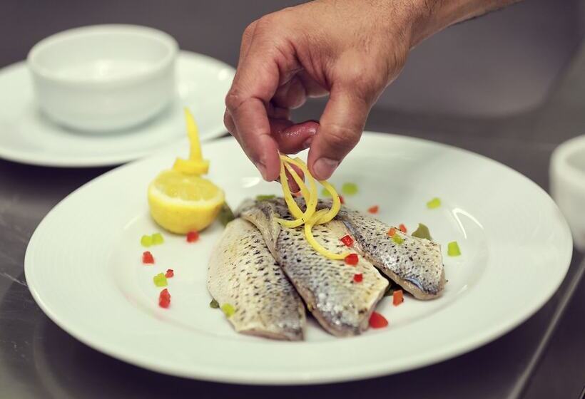 هتل Mercure Quemado Al Hoceima Resort