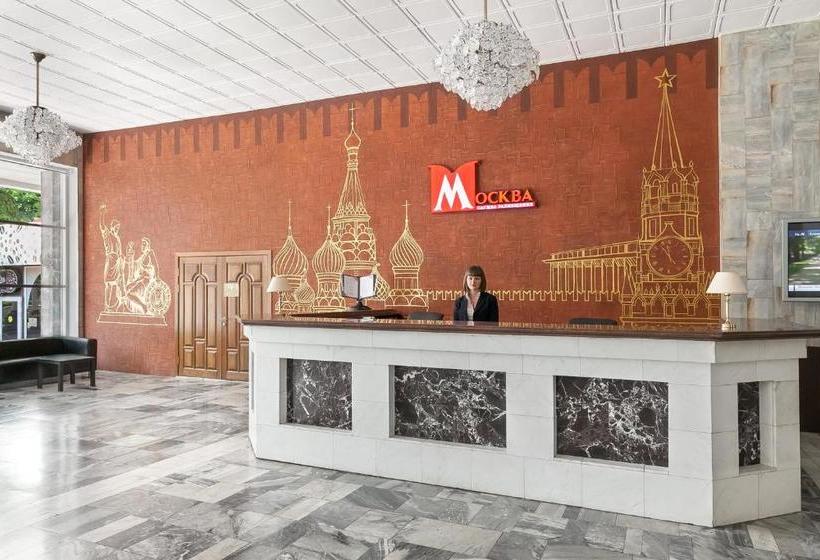 Отель Moskva