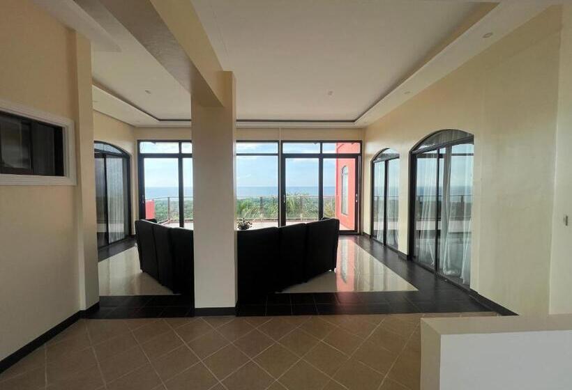 هتل My Little Island