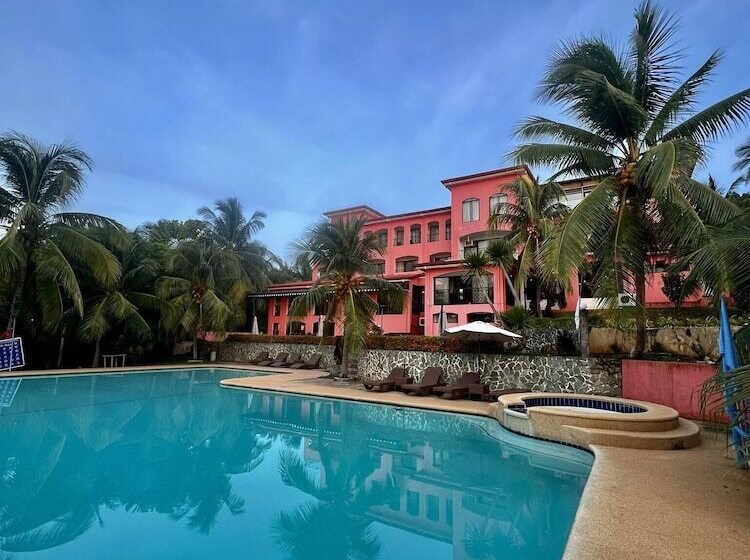 هتل My Little Island