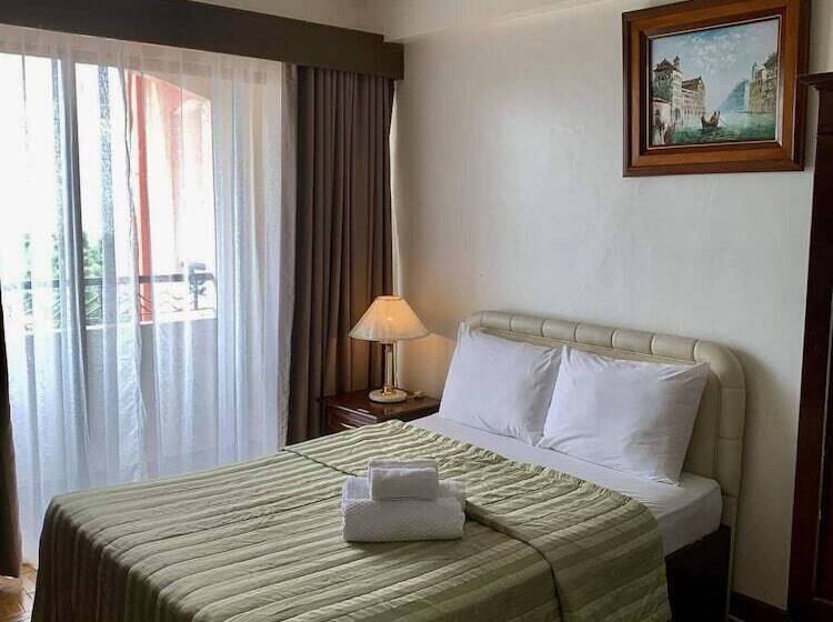 هتل My Little Island