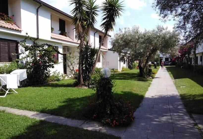 هتل Nausicaa Village