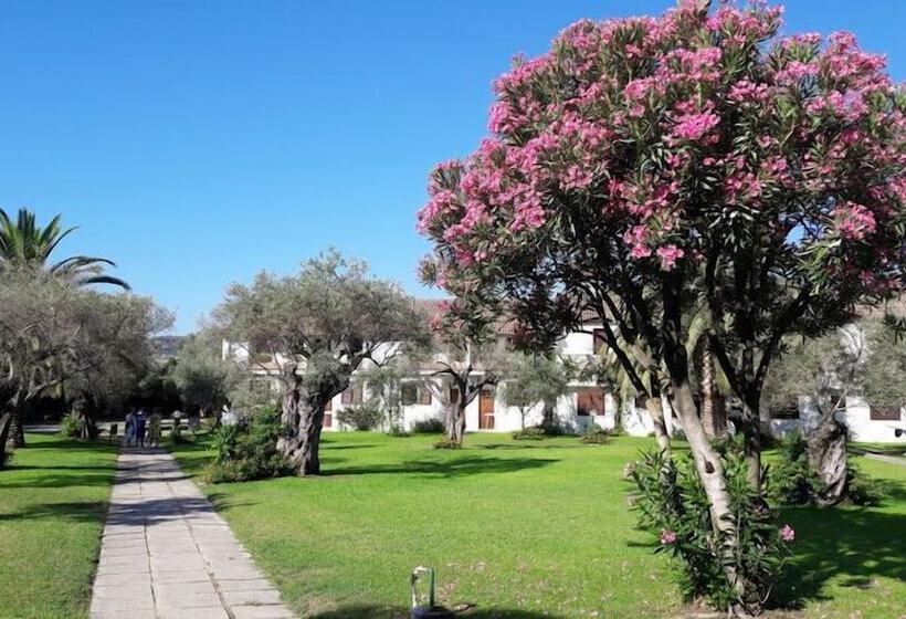 هتل Nausicaa Village