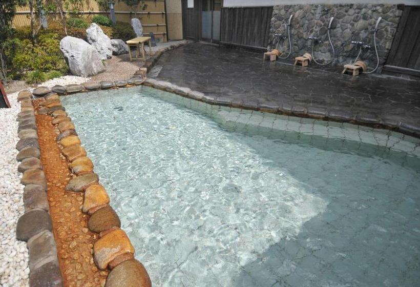 בית מלון כפרי New Tanaka