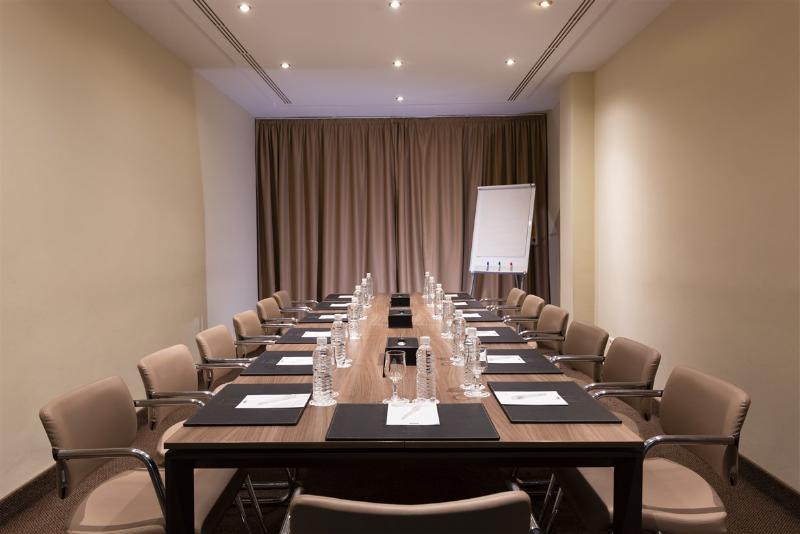 هتل Occidental Lac Tunis