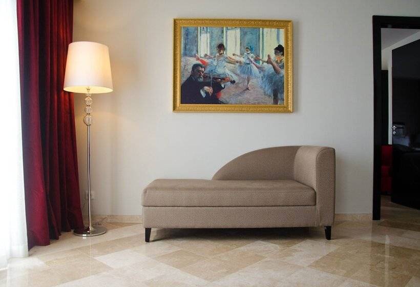 هتل Occidental Lac Tunis