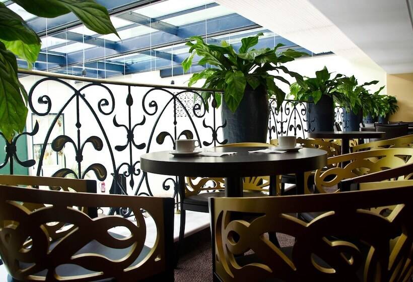 هتل Occidental Lac Tunis