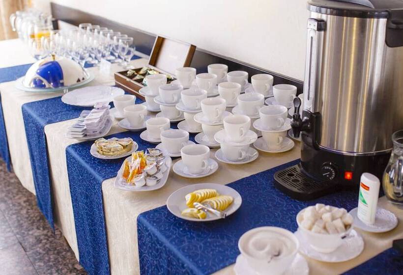 هتل Ogni Murmanska