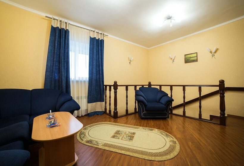 هتل Ogni Murmanska