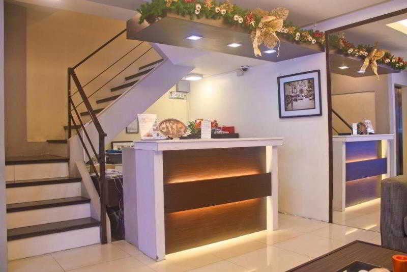 호텔 Reddoorz Plus @ One Liberty Kalayaan Avenue