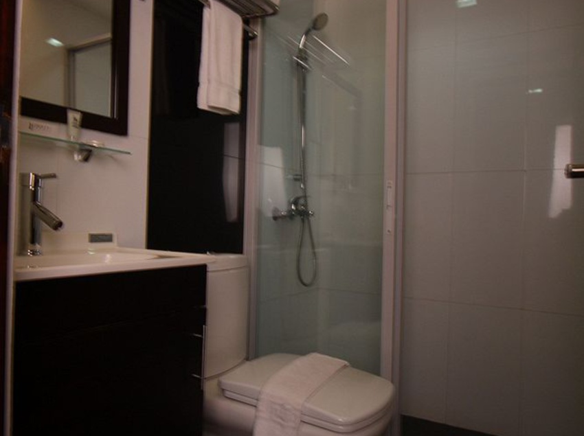 호텔 Reddoorz Plus @ One Liberty Kalayaan Avenue