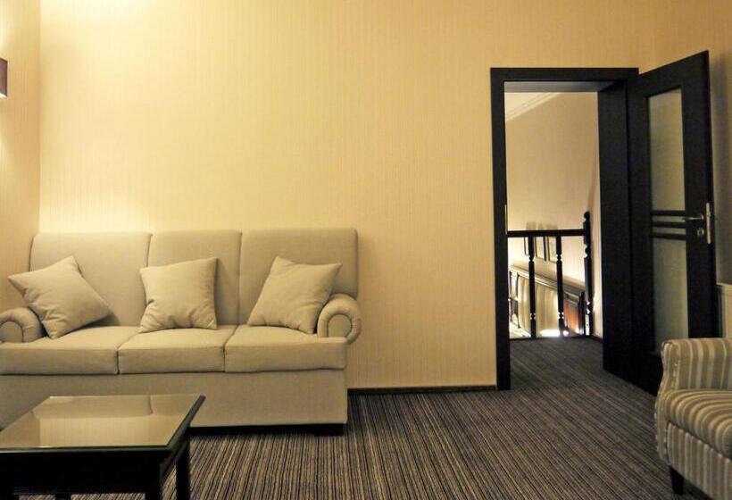 هتل Optima Collection Zhytomyr