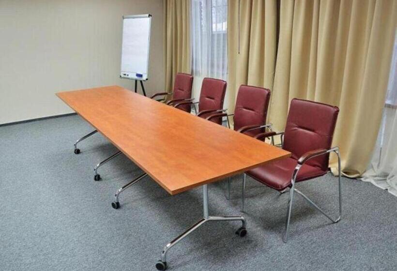 هتل Optima Collection Zhytomyr