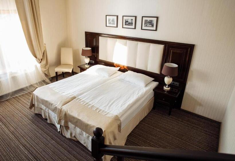 هتل Optima Collection Zhytomyr