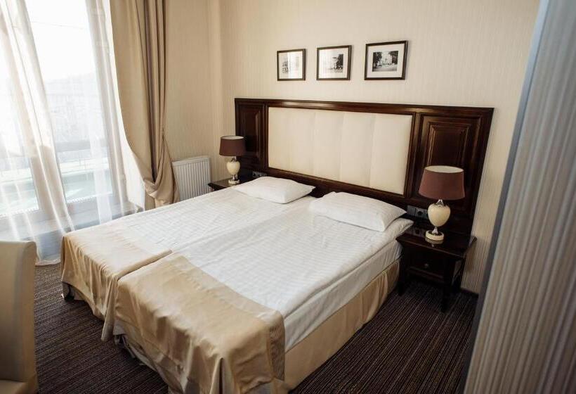 هتل Optima Collection Zhytomyr