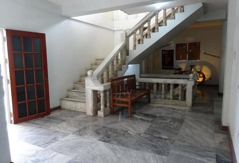 בית מלון כפרי Pe Re Aristo Guesthouse