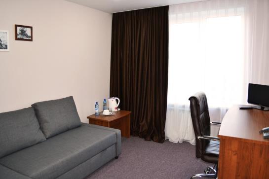 酒店 Polyot Krasnoyarsk