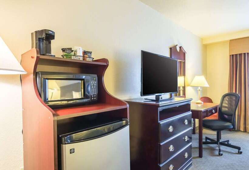 호텔 Quality Inn & Suites Alma   Fort Smith Northeast