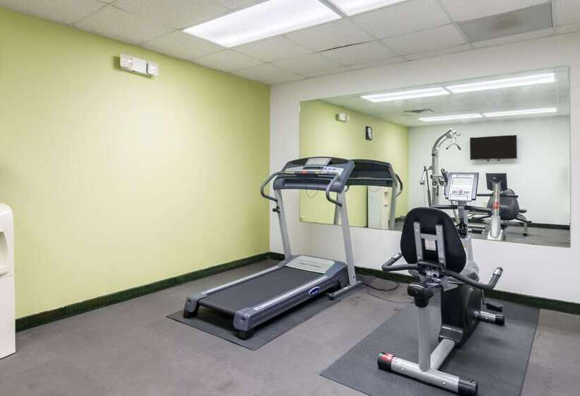 호텔 Quality Inn & Suites Alma   Fort Smith Northeast