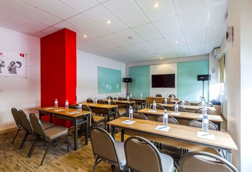 ホテル Red Planet Pekanbaru