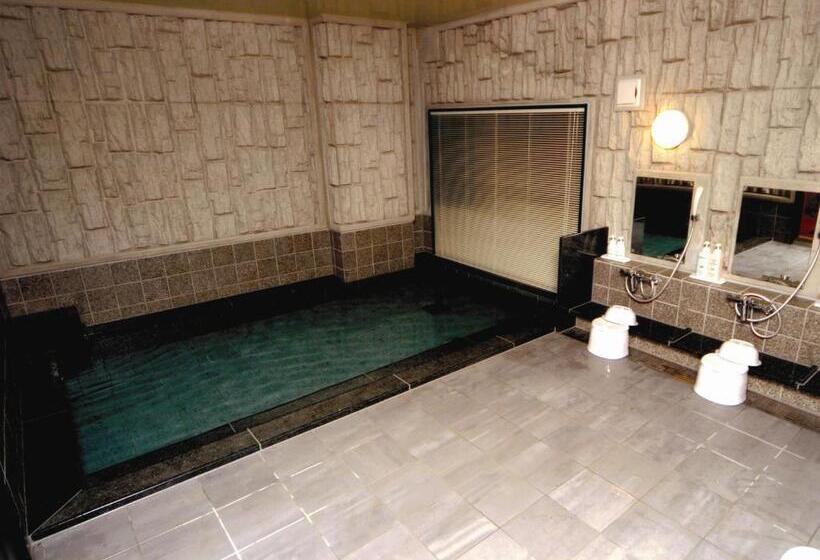 فندق Route Inn Niigata Kenchominami